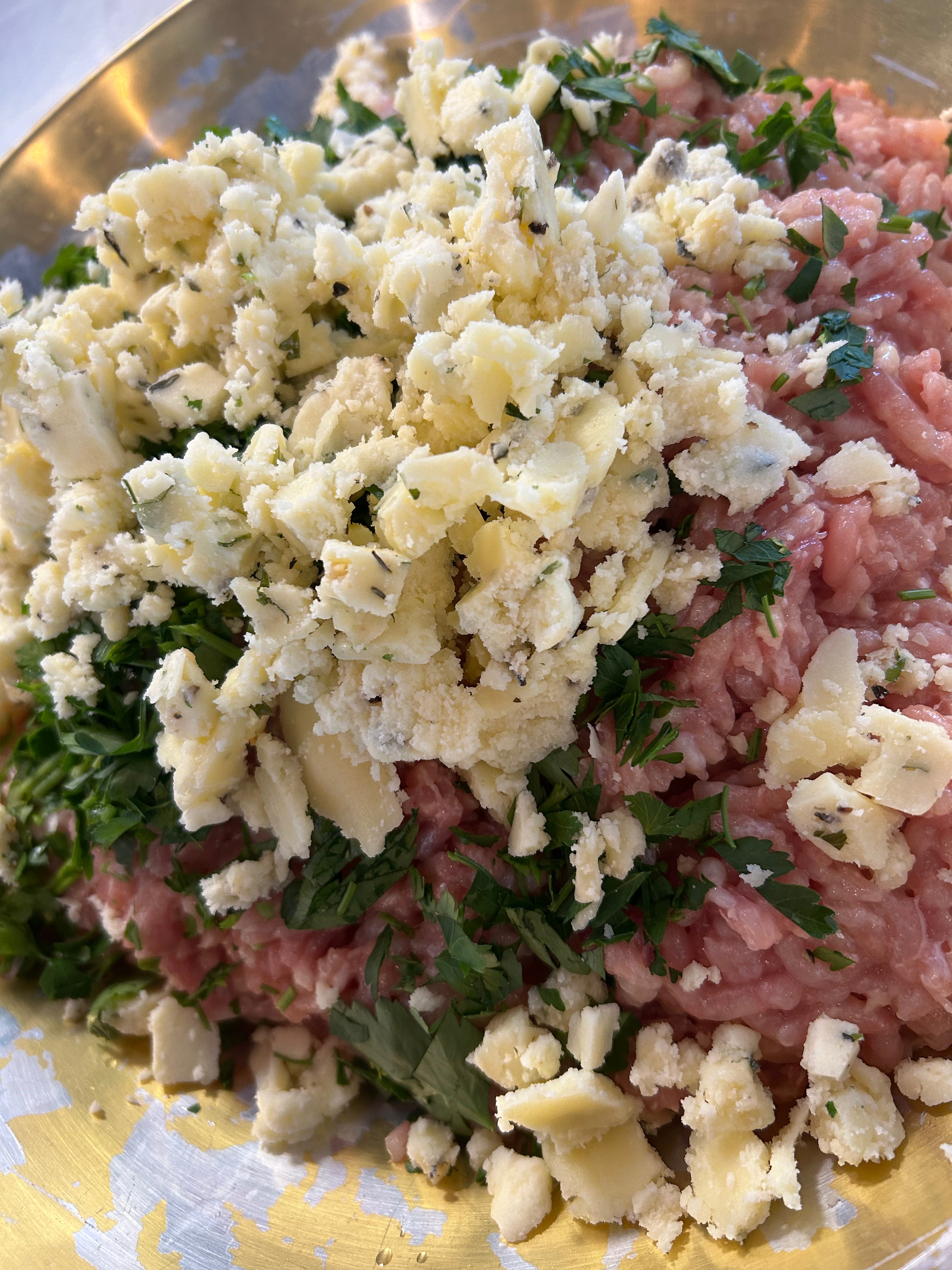 Chicken Sausage Ring with Cooper Sharp Cheese & House Made Cowboy Butter | Mikey’s Meats